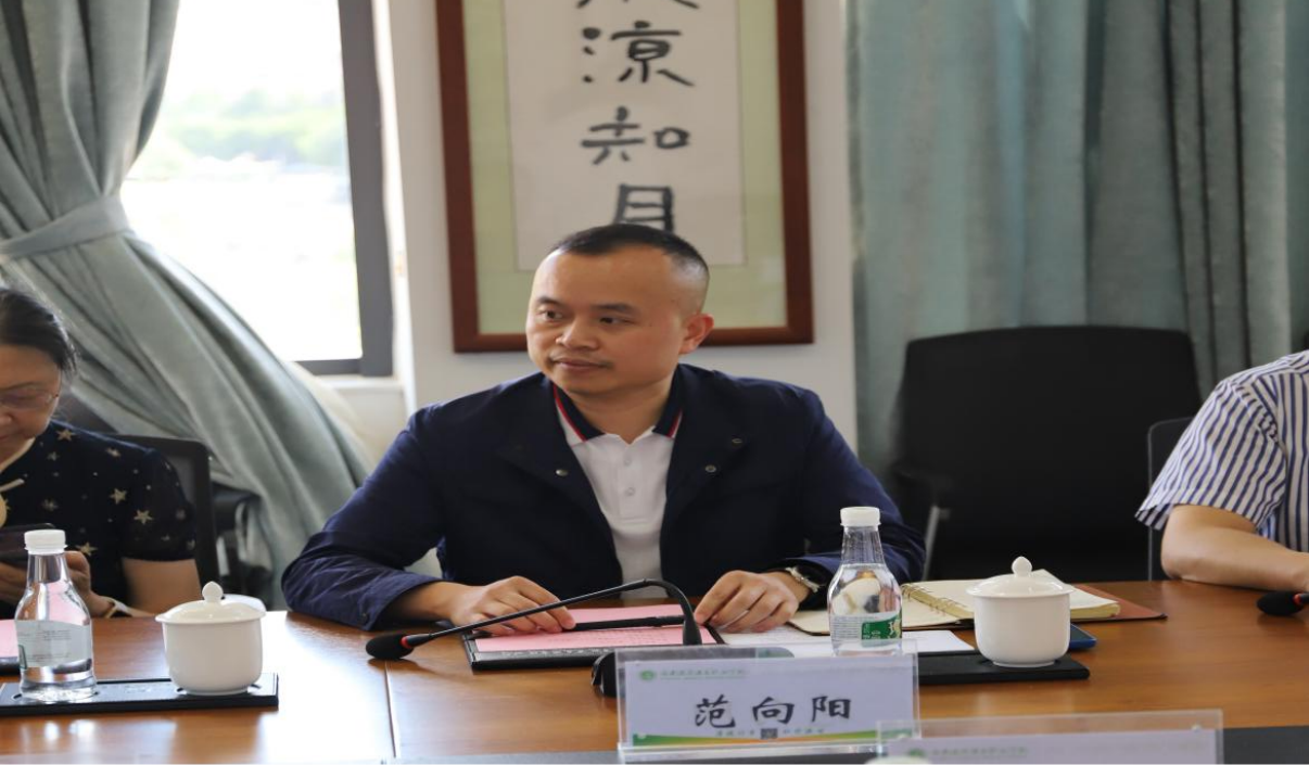 bat365官方网站与云南皮肤病医院共建实践教学基地 签约仪式在我校隆重举行 第 5 张 bat365官方网站与云南皮肤病医院共建实践教学基地 签约仪式在我校隆重举行 第 5 张