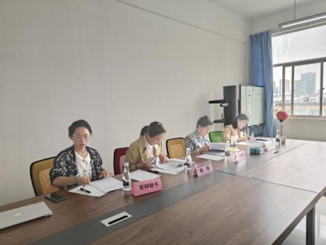 严把论文质量关,上好“最后一课” —护理学、助产学专业2024届本科生毕业论文答辩工作圆满落幕 第 12 张 严把论文质量关,上好“最后一课” —护理学、助产学专业2024届本科生毕业论文答辩工作圆满落幕 第 12 张