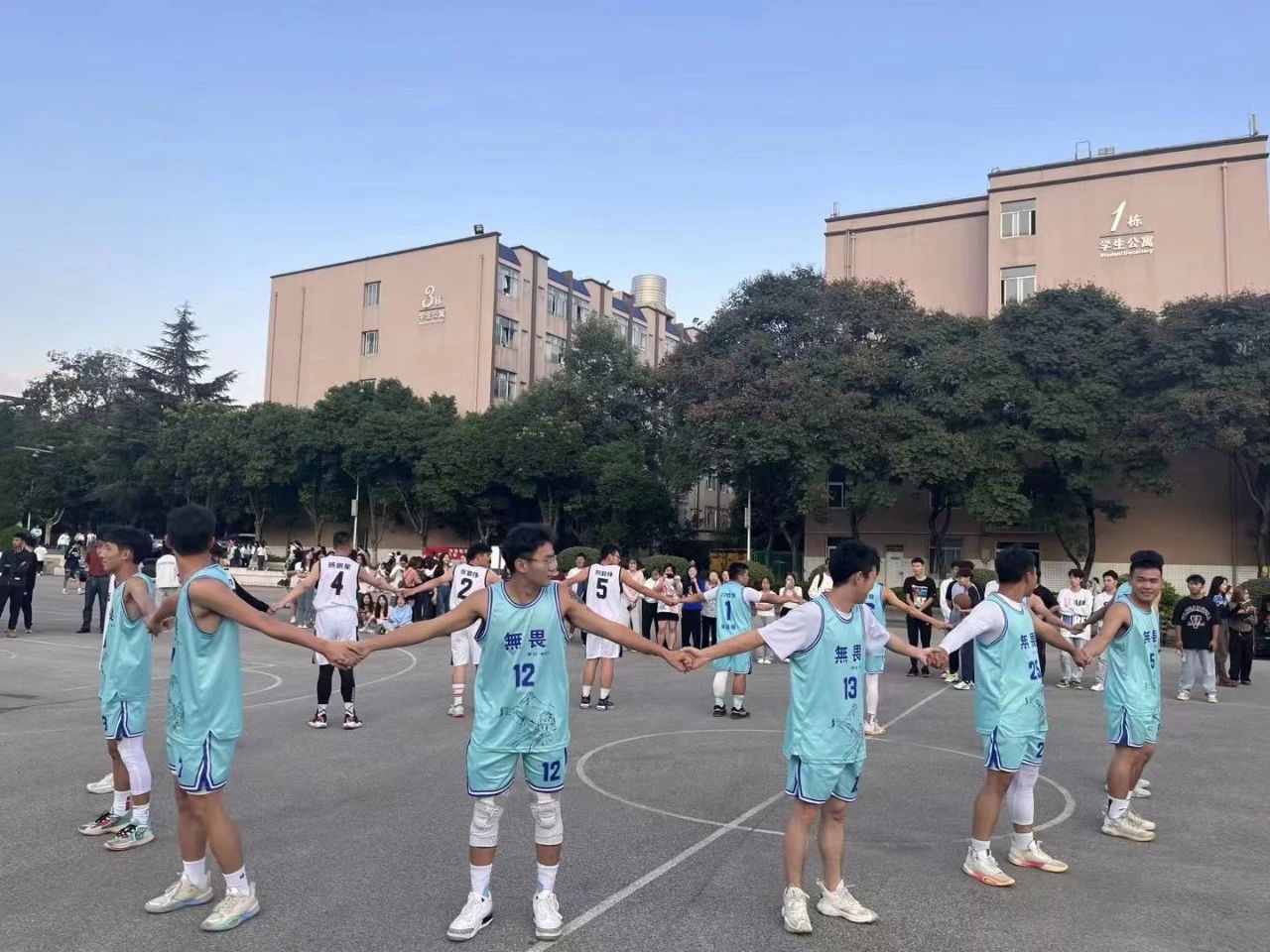 迎“篮”而上，精益“球”精丨bat365官方网站医学院2023年迎新杯篮球赛开幕式 第 9 张
