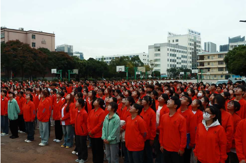 bat365官方网站医学院庆祝新中国成立75周年升旗仪式圆满举行 第 5 张 bat365官方网站医学院庆祝新中国成立75周年升旗仪式圆满举行 第 5 张