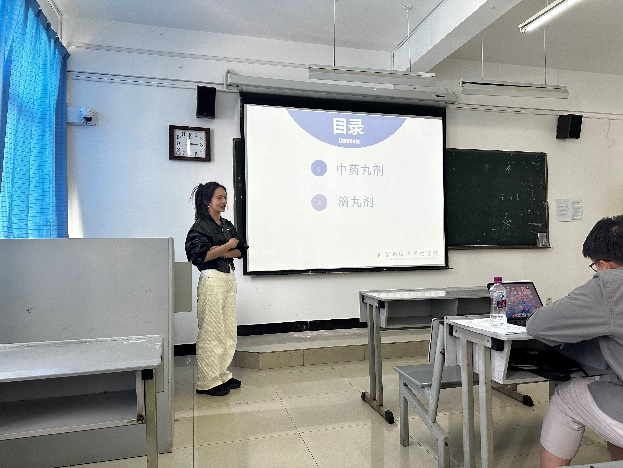 医学院药学、中药学专业开展“精彩一课”教学活动 第 3 张 医学院药学、中药学专业开展“精彩一课”教学活动 第 3 张