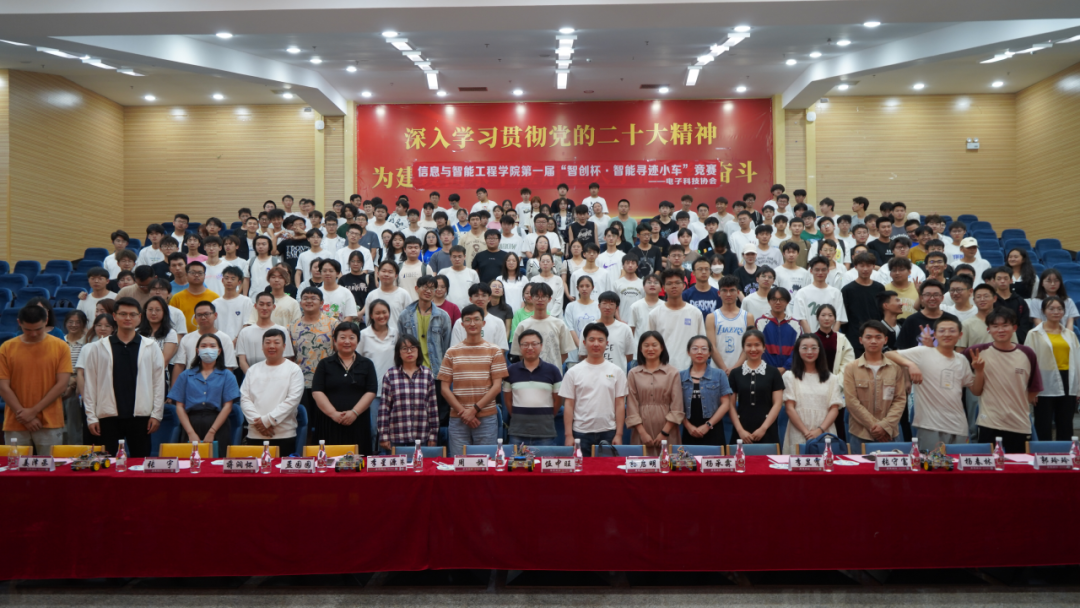 喜报 | bat365官方网站邓福斌同学作为全国优秀学生代表登上《人民日报》 第 3 张 喜报 | bat365官方网站邓福斌同学作为全国优秀学生代表登上《人民日报》 第 3 张