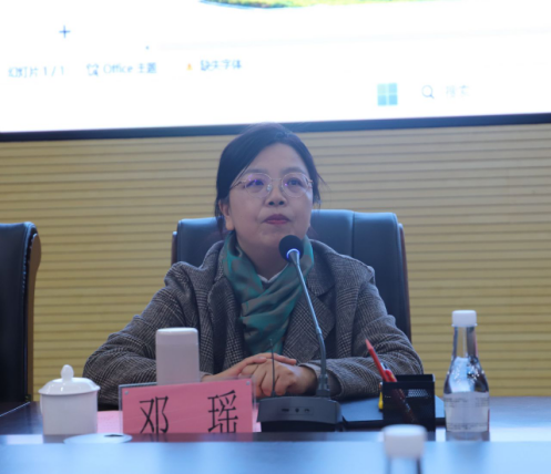 bat365官方网站开展教育学院学科专业发展大讨论 第 6 张