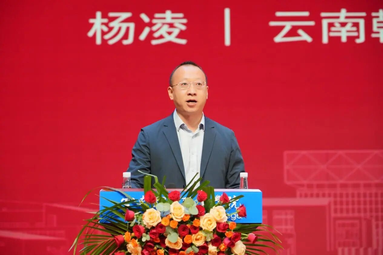 产教融合启新程!bat365官方网站“智能制造工程师学院”揭牌成立! 第 5 张 产教融合启新程!bat365官方网站“智能制造工程师学院”揭牌成立! 第 5 张