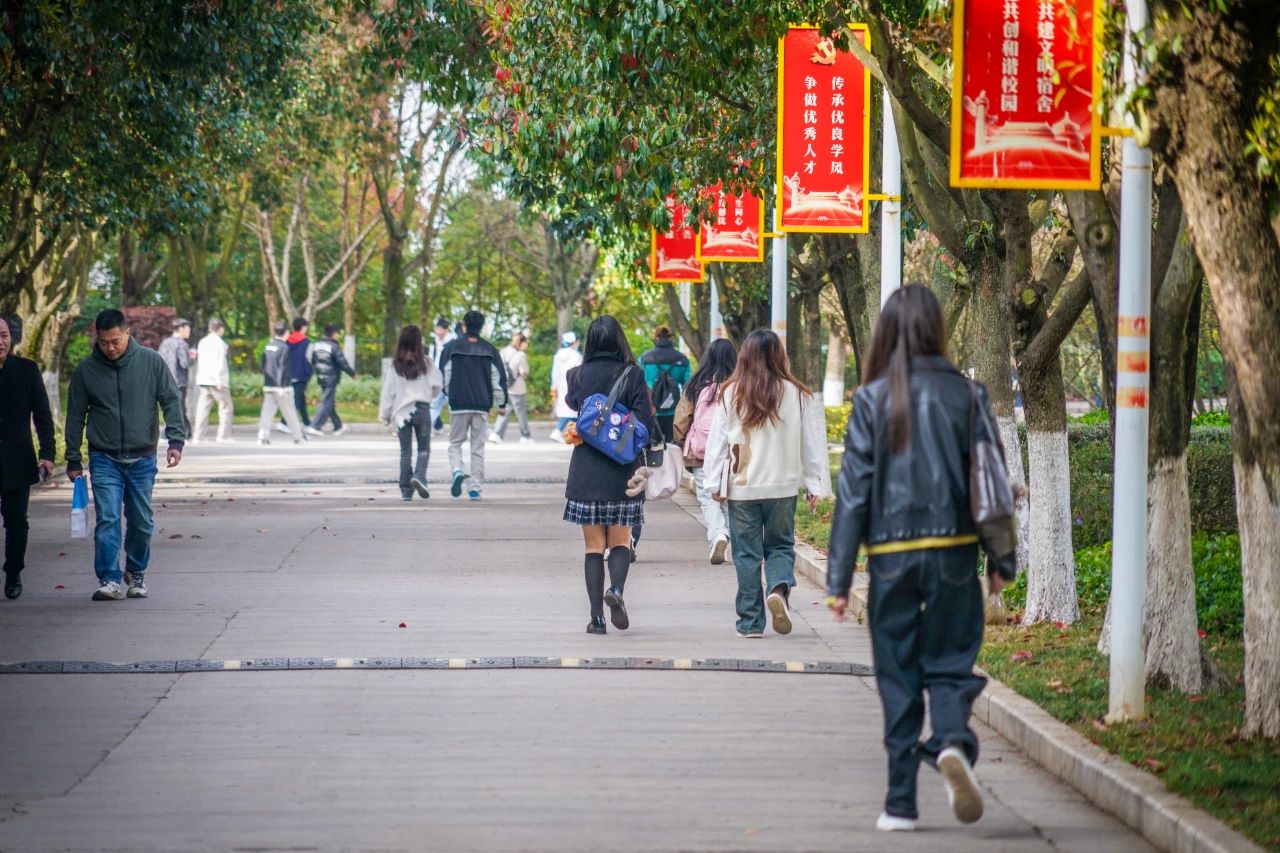 bat365官方网站春季学期开学! 第 11 张 bat365官方网站春季学期开学! 第 11 张