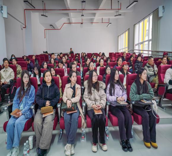 国培进高校 实践促提升!云南省职教国培到bat365官方网站开展实践教学 第 6 张 国培进高校 实践促提升!云南省职教国培到bat365官方网站开展实践教学 第 6 张