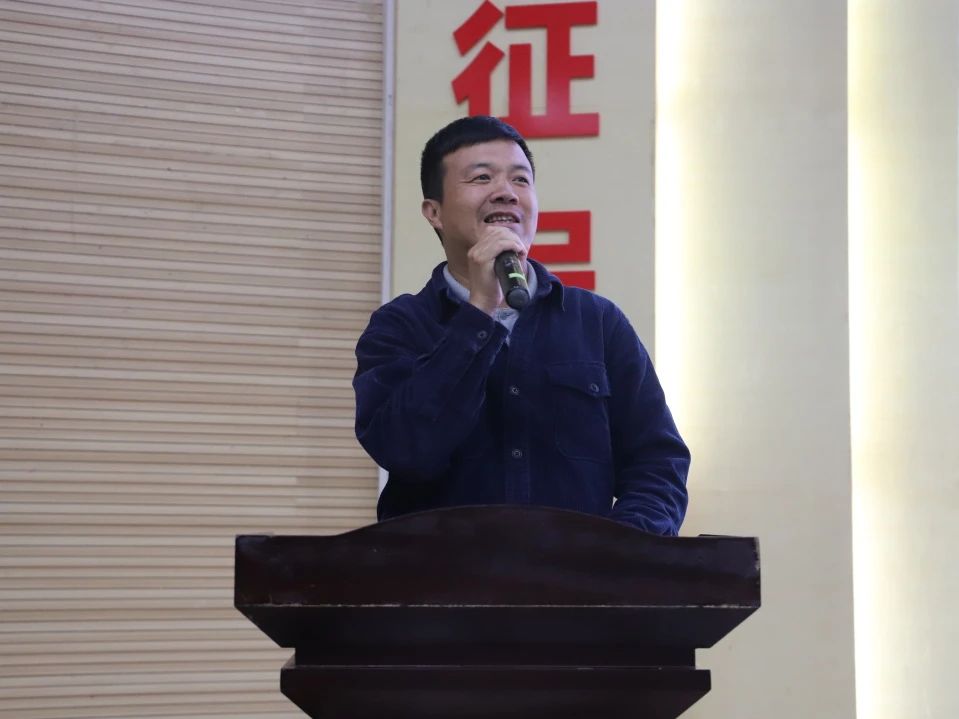 e53bcd6009e6dabbd99ae4aee733d41f.jpg e53bcd6009e6dabbd99ae4aee733d41f.jpg