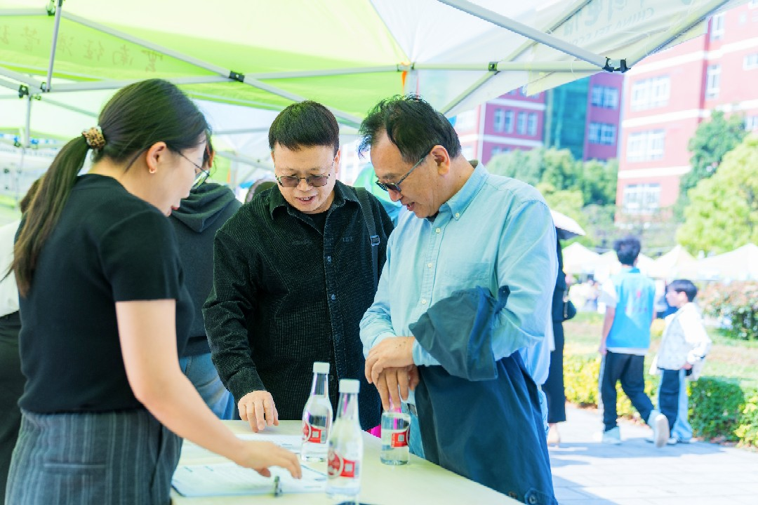 “启程马年 健康安宁”bat365官方网站医学院专场招聘会圆满举行 第 5 张