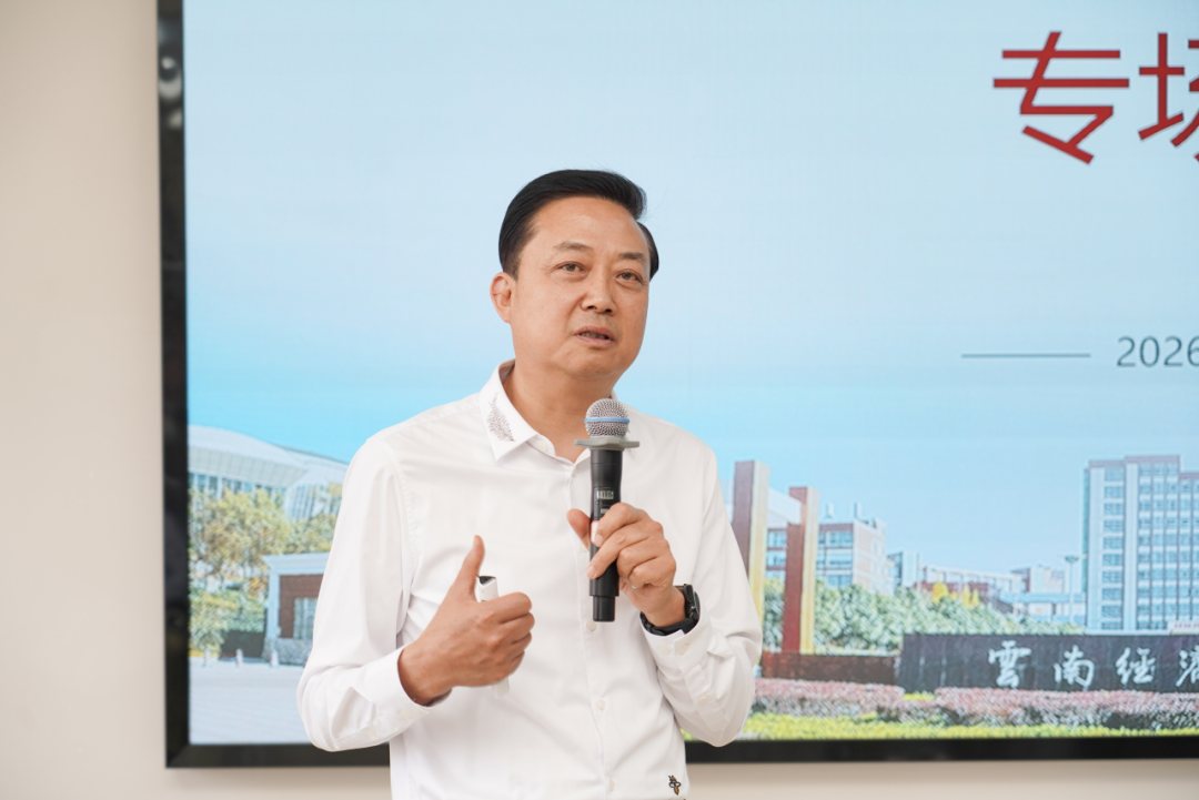 阮鸿献企业家走进bat365官方网站共话青年成长与时代担当 第 1 张 阮鸿献企业家走进bat365官方网站共话青年成长与时代担当 第 1 张