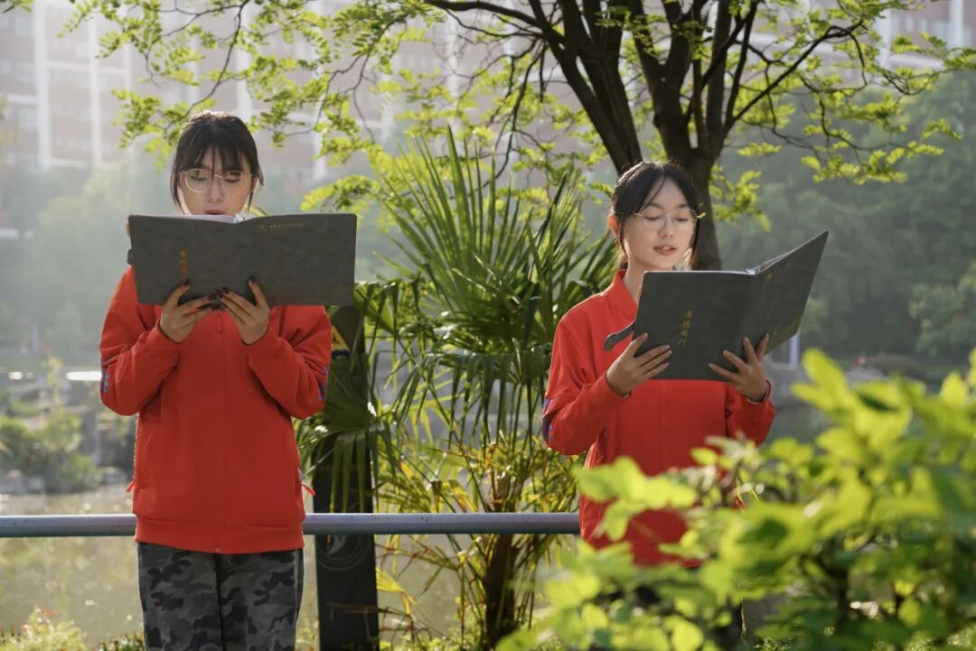 bat365官方网站举行2026年全民阅读活动周(阅读昆明)启动仪式 第 10 张 bat365官方网站举行2026年全民阅读活动周(阅读昆明)启动仪式 第 10 张