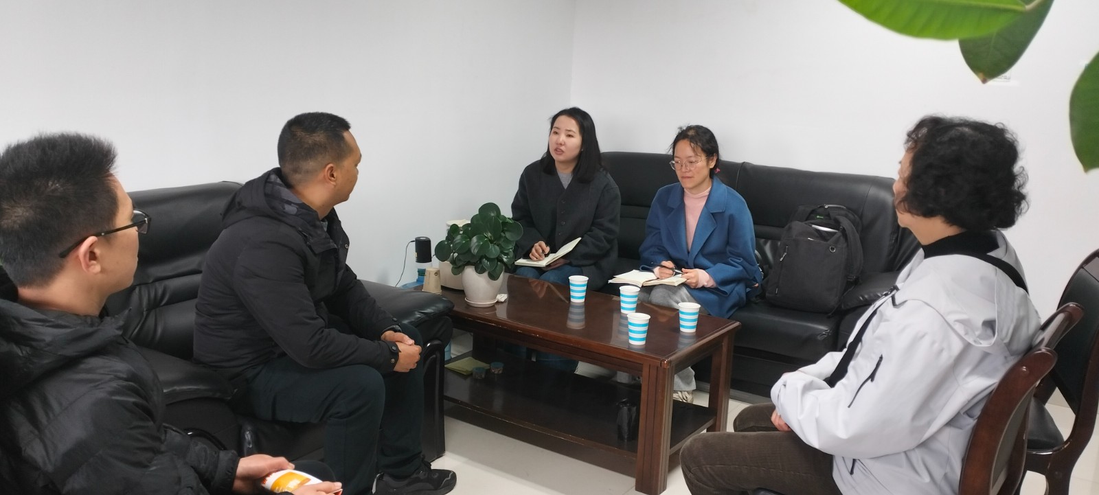 政校企合作,探索老年护理教学路径 第 1 张 政校企合作,探索老年护理教学路径 第 1 张